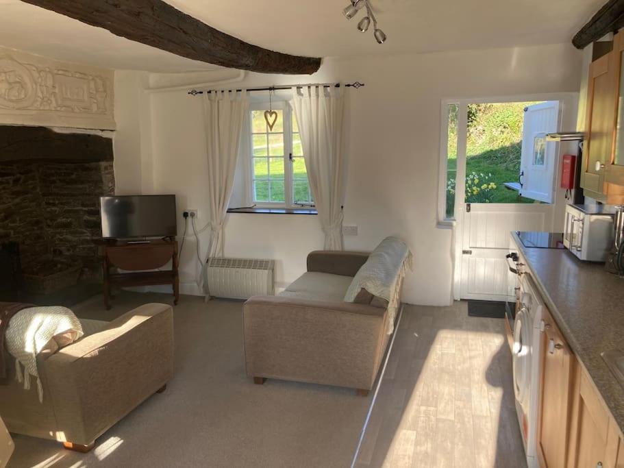 Courtyard - Grade Ii Listed - Barnstaple
